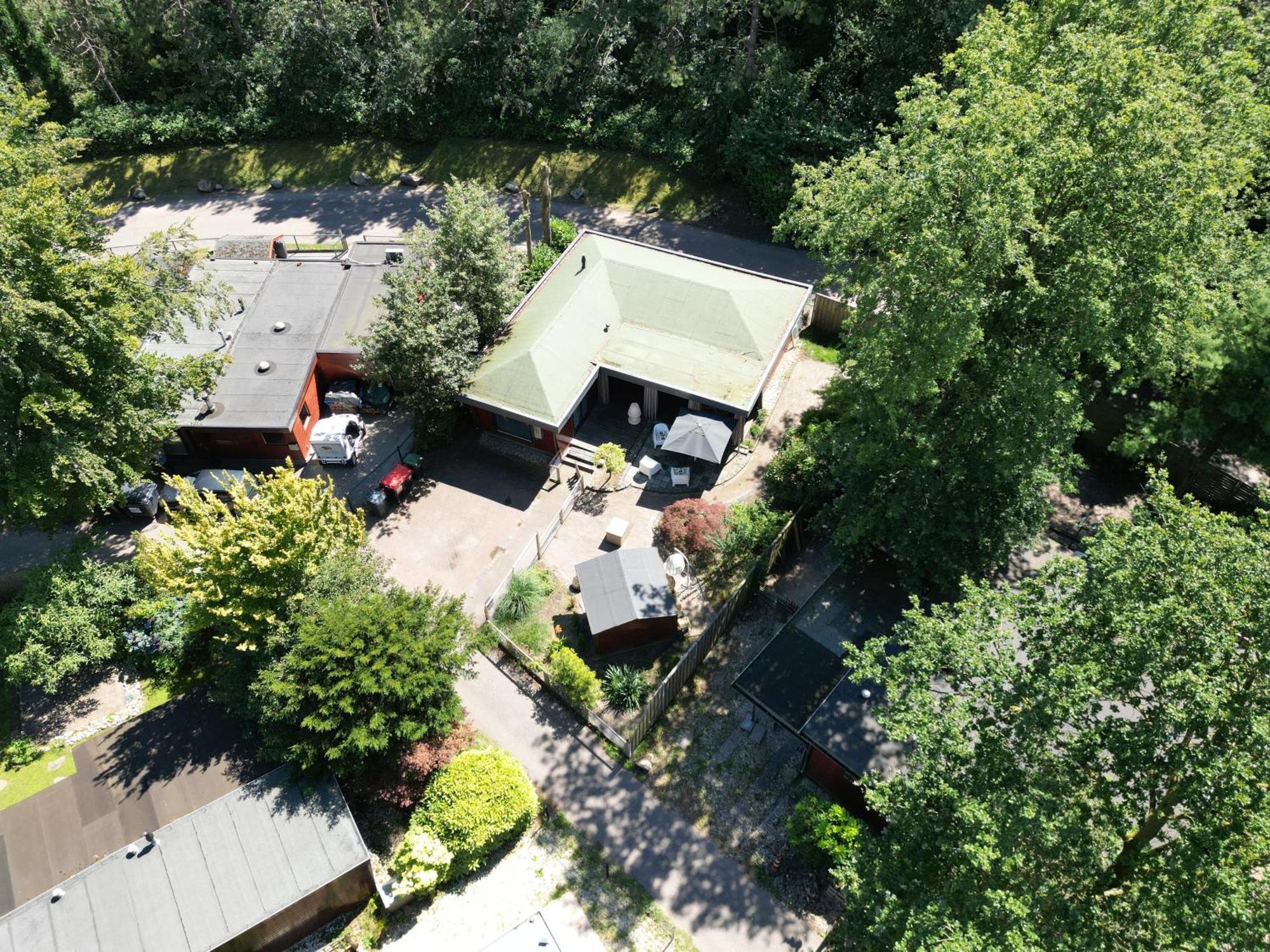 Gezellig Chalet Met 2 Slaapkamers Aan Bosrand Erm 외부 사진